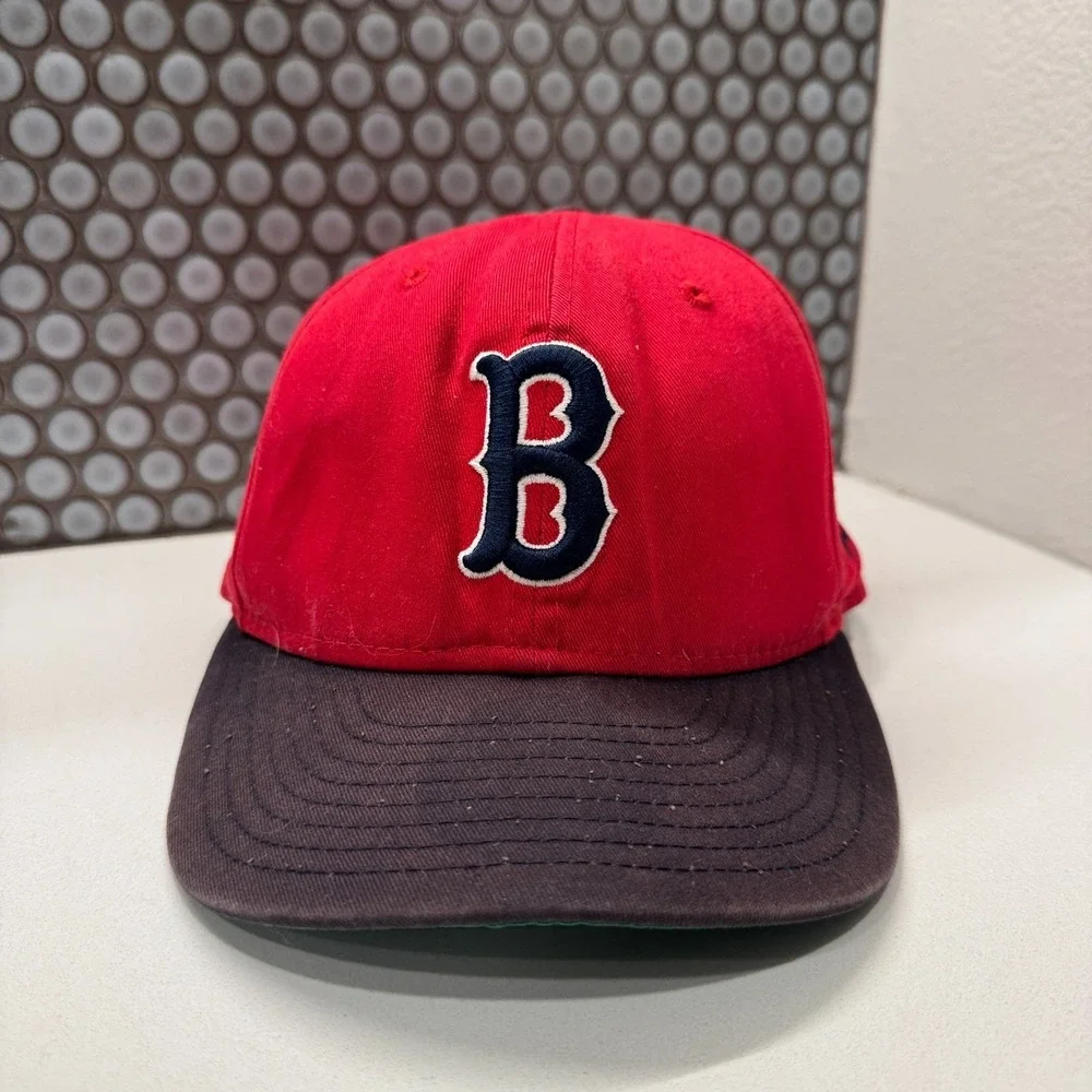 Boston Red Sox Hat Cap New Era MLB  Strap Back Adult Adjustable Red Logo‎ Adult